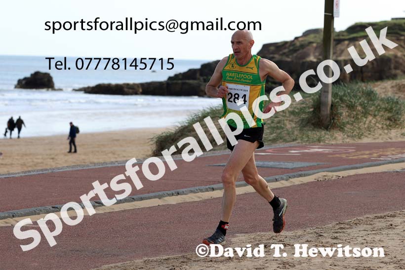 The 2024 Sand Dancer 10k Multi-Terrain, South Shields.  Photo: David T. Hewitson/Sports for All Pics